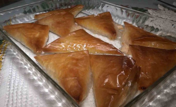 Adı börek kendi tatlı