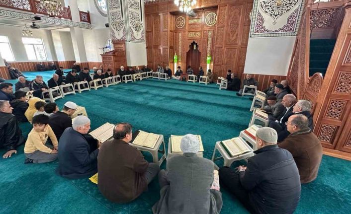 Adıyaman’da mukabele geleneği Ramazan ile başladı