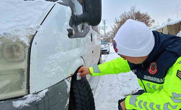 Ağrı İl Jandarma Komutanlığı’ndan Trafik Denetimi