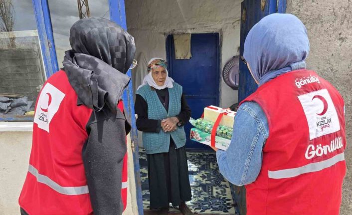 Ağrı Kızılay, Ramazan ayı boyunca 3200 kişiye günlük sıcak yemek dağıttı