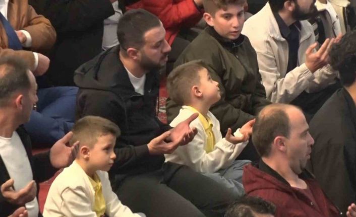 Ankaralılar bayram namazında Kocatepe Camii’ni doldurdu