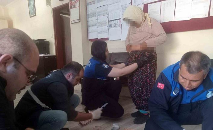 Antalya’da dilencinin üzerinden çıkan para herkesi şaşırttı