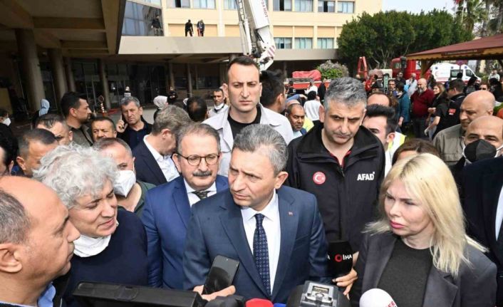 AÜ Tıp Fakültesi Hastanesinde korkutan yangın: Hastalar tahliye edildi, can kaybı yok
