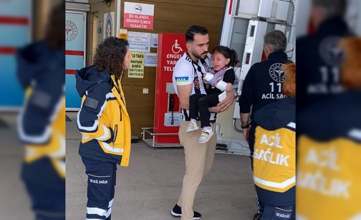 Balkondan düşen çocuk ağır yaralandı