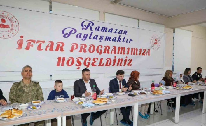 Başkale’de anlamlı iftar buluşması
