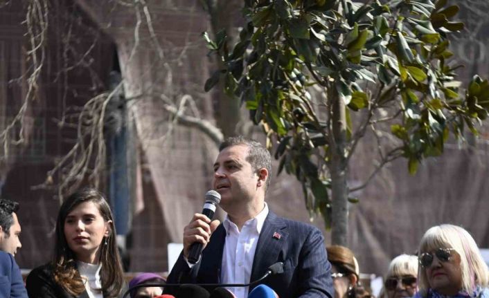 Başkan Ahmet Akın’ın ’Dünya Emekçi Kadınlar Günü’ mesajı: "Kadınların emeklerini berekete çevirmek için haftanın yedi günü açık olacak şekilde satış yapabilecekleri kapalı alanları şehrimize kazandıracağız"