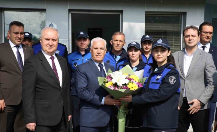 Başkan Bozbey’den bayramda çalışan ekiplere ziyaret
