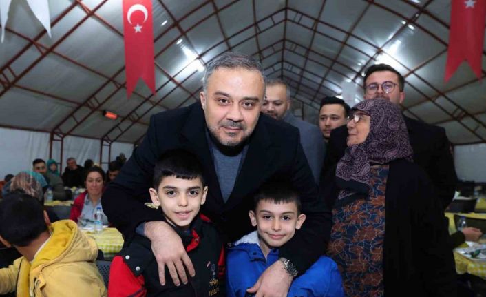 Başkan Toptaş, "Dayanışma ruhunu yaşatıyoruz"