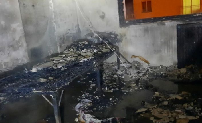 Binan 4. katındaki yangın itfaiyenin müdahalesiyle söndürüldü