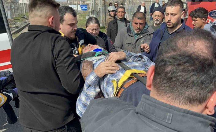 Bisikletli yaşlı adama tren çarptı