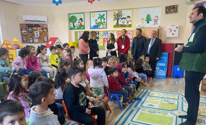 Bozyazı’da Yeşilay Haftası kapsamında bilinçlendirme seminerleri düzenlendi