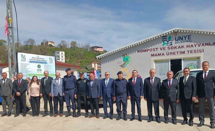 Bu tesiste 14 farklı kategorideki atıklar toplanıyor