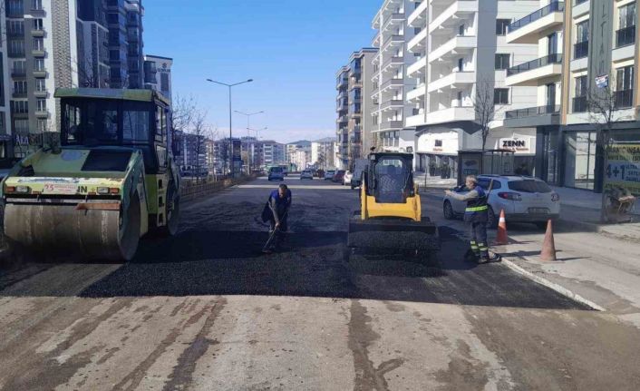 Büyükşehir asfalt sezonunu erkenden açtı