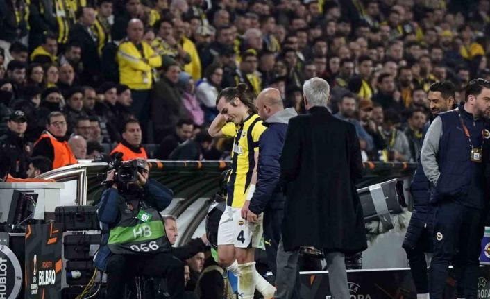 Çağlar Söyüncü maça devam edemedi