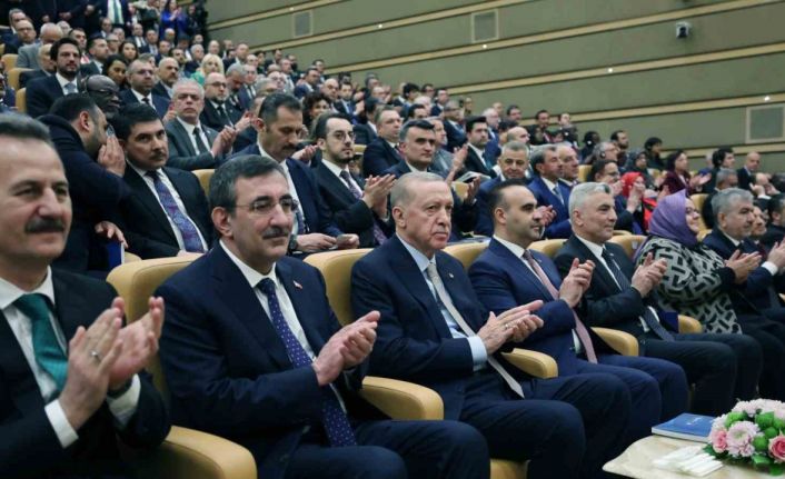Cumhurbaşkanı Erdoğan:" Milletimiz hiçbir yerli ve millî markayı üç-beş muhterisin faşizan siyasetine yem etmeyecektir"