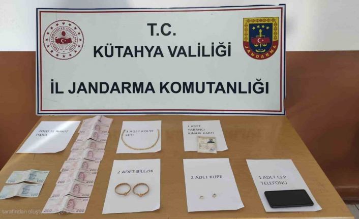 Dolandırıcı jandarmadan kaçamadı