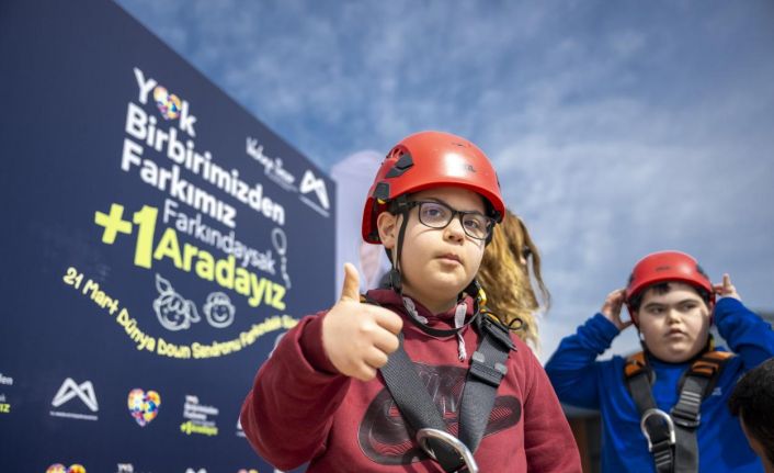 Down sendromlu çocuklar bir günlüğüne itfaiyeci oldu