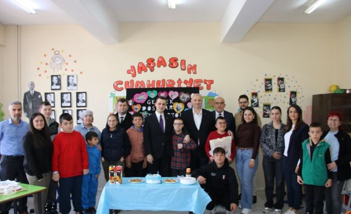 Down Sendromlular Gününde öğrencilerle buluştular