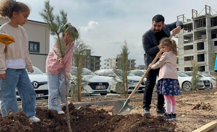 Dünya Kadınlar Günü’nde fidanlar toprakla buluştu