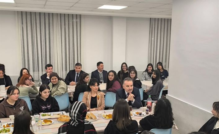 Edremit’te "İftarda Konuşalım" programı düzenlendi