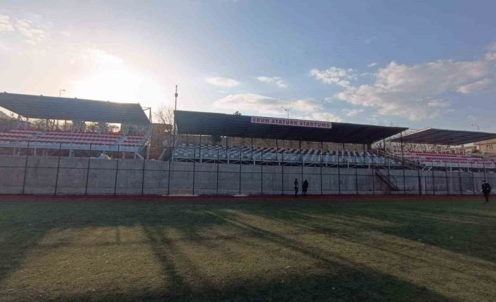 Eruh’ta 480 kişilik tribün hizmete girdi