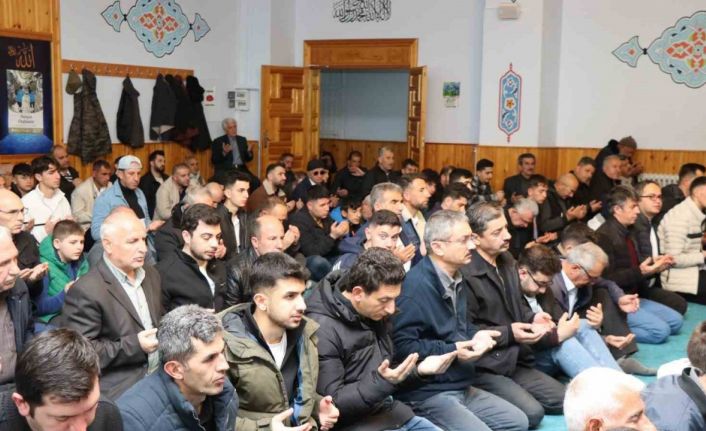 Erzurum’da bayram namazı coşkusu