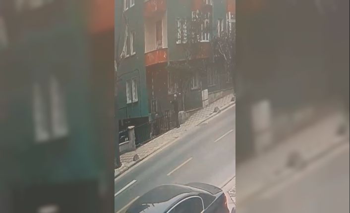 Esenler’de dehşet anları kamerada: Kayınpederini silahla vurarak kaçtı