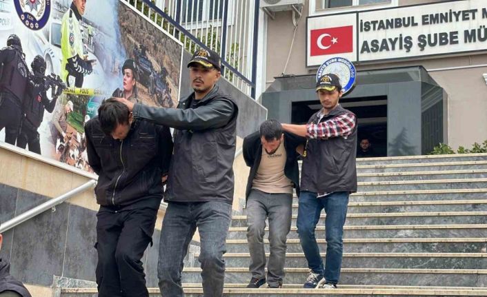 Esenyurt’ta ilginç soygun: Polis olduklarını söyleyerek 1,7 milyon liralık top kumaşı gasp ettiler