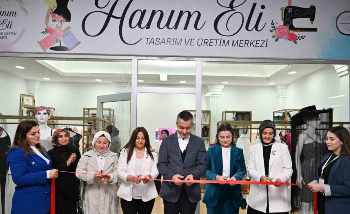 Esenyurt’un ilk ‘Hanımeli Tasarım ve Üretim Merkezi’ açıldı