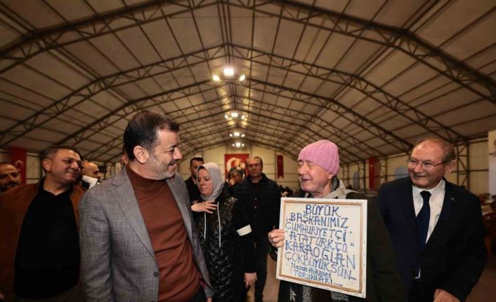 Geleneksel iftar çadırında ilk iftar yapıldı