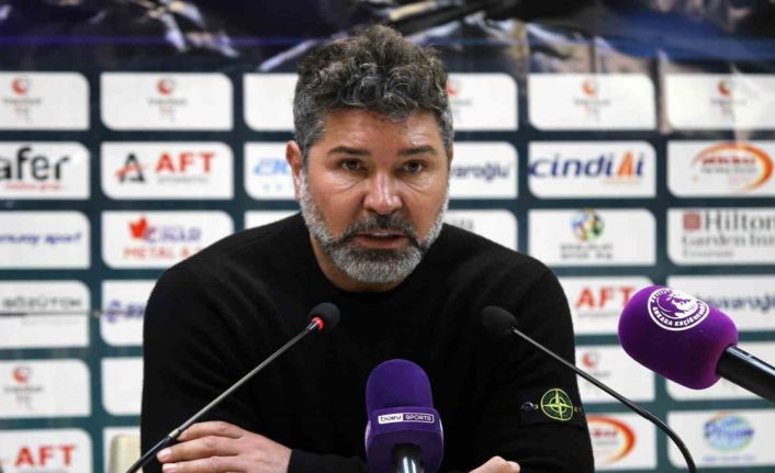 Hakan Kutlu: "1. Lig’de maç yöneten hakem, Şampiyonlar Ligi’nde maç yöneten hakemin kararına uymuyor"