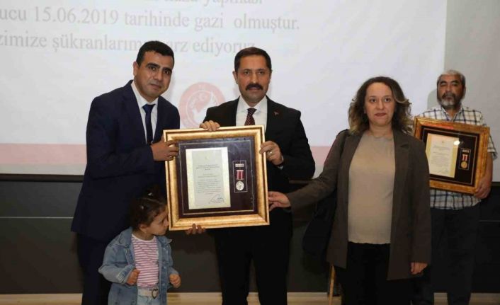 Hatay’da devlet övünç madalyası takdimi yapıldı