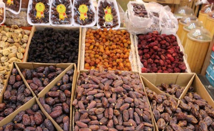 İftar sofralarını süsleyen hurmalar, tansiyon dengeleyip, kalp ritmini düzenliyor