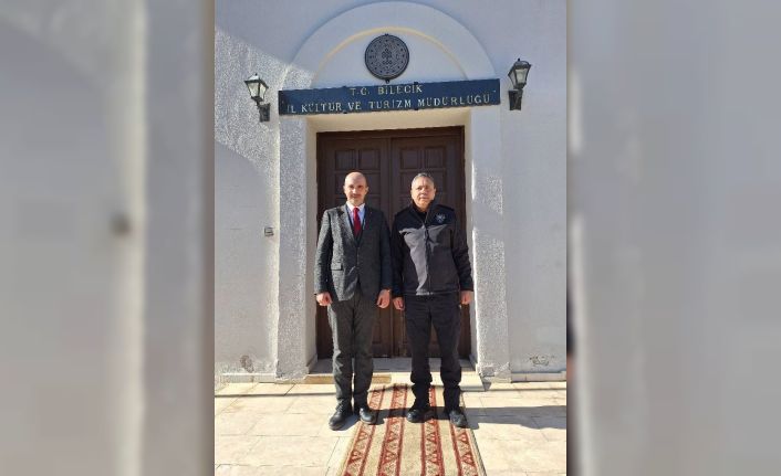İki müdür bir araya gelerek kentin kültürel sorunlarını ele aldılar