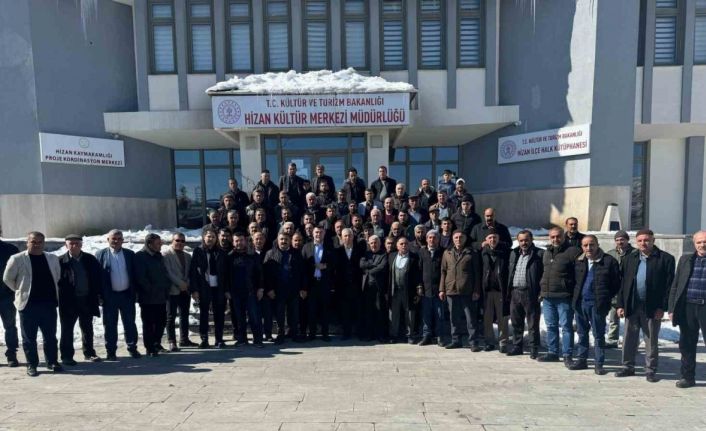 İş adamı Yaşar İzsiz’den 3 bin gıda kolisi dağıtımı