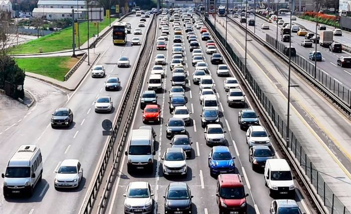 İstanbul’da bayram tatilinde trafik yoğunluğu yüzde 80’e ulaştı