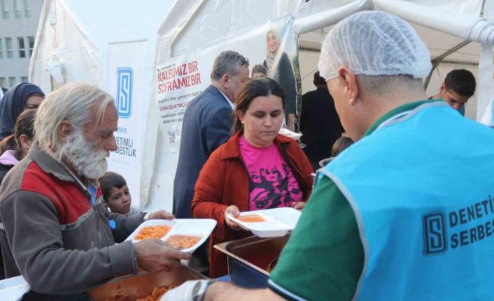 İzmir Cumhuriyet Başsavcılığından örnek proje: Yükümlülerden 2 bin kişiye iftar