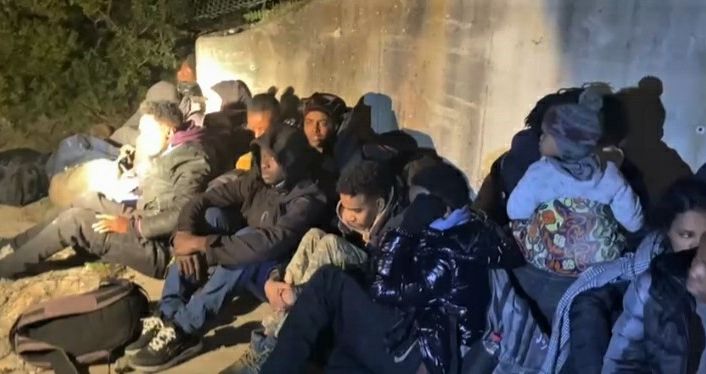 İzmir’de 25 kaçak göçmen yakalandı