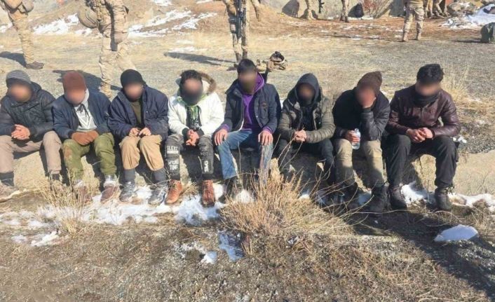 Kağızman’da 8 düzensiz göçmen yakalandı
