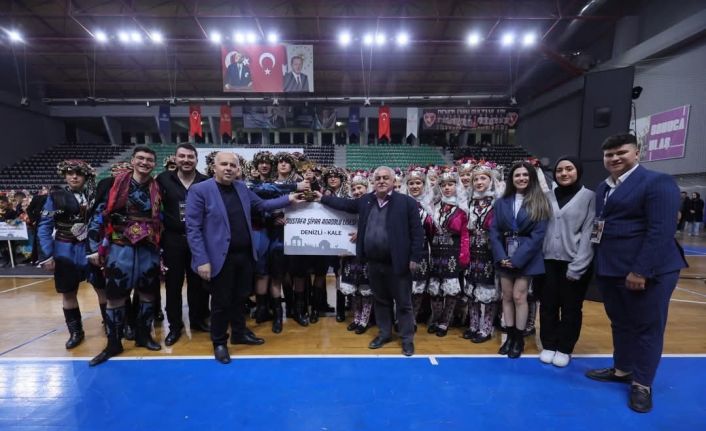 Kaleli öğrenciler halk oyunları yarışmasından şampiyonlukla döndü