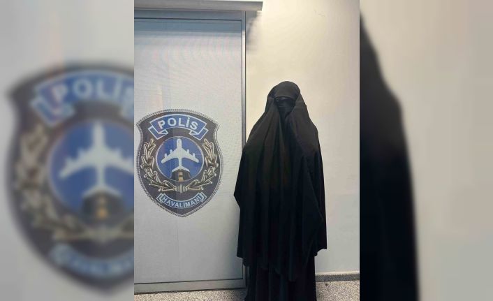 Kars’ta kadın kılığında yakalanan zanlının güvenlik kamerası görüntüleri ortaya çıktı