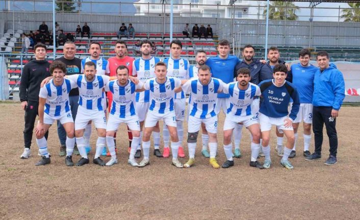 Kemer, amatör kümeye puanla başladı