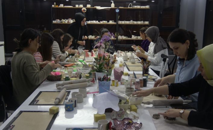 Kilis’te sanat kadınlara terapi oluyor