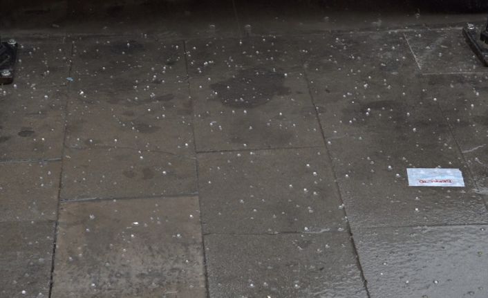 Kırklareli’nde sağanak ve dolu etkili oldu