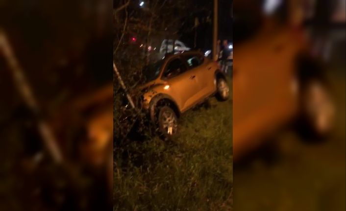 Kocaeli’de iki otomobil çarpıştı, sürücüler yaralandı