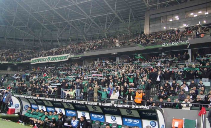 Kocaelispor-Sakaryaspor maçı biletleri karaborsaya düştü!