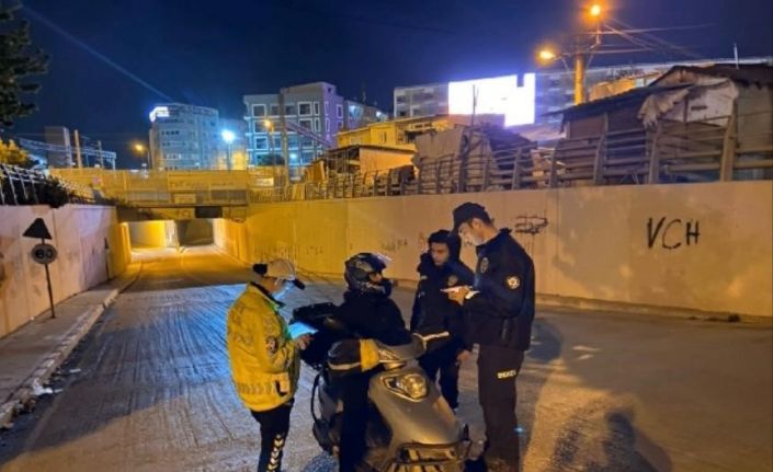 Konak’ta motosiklet uygulamalarında ceza yağdı