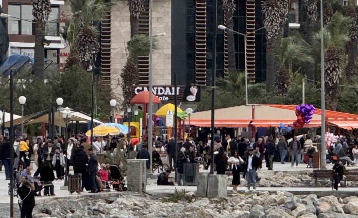 Kuşadası’nda bayram bereketi