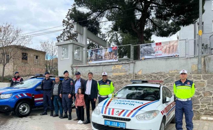 Kuyucak jandarmasından ’şekerli’ bayram denetimi