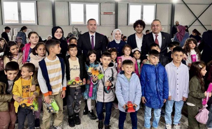 MAGİNDER’den Samanköy Konteyner Kent’te bayram sevinci